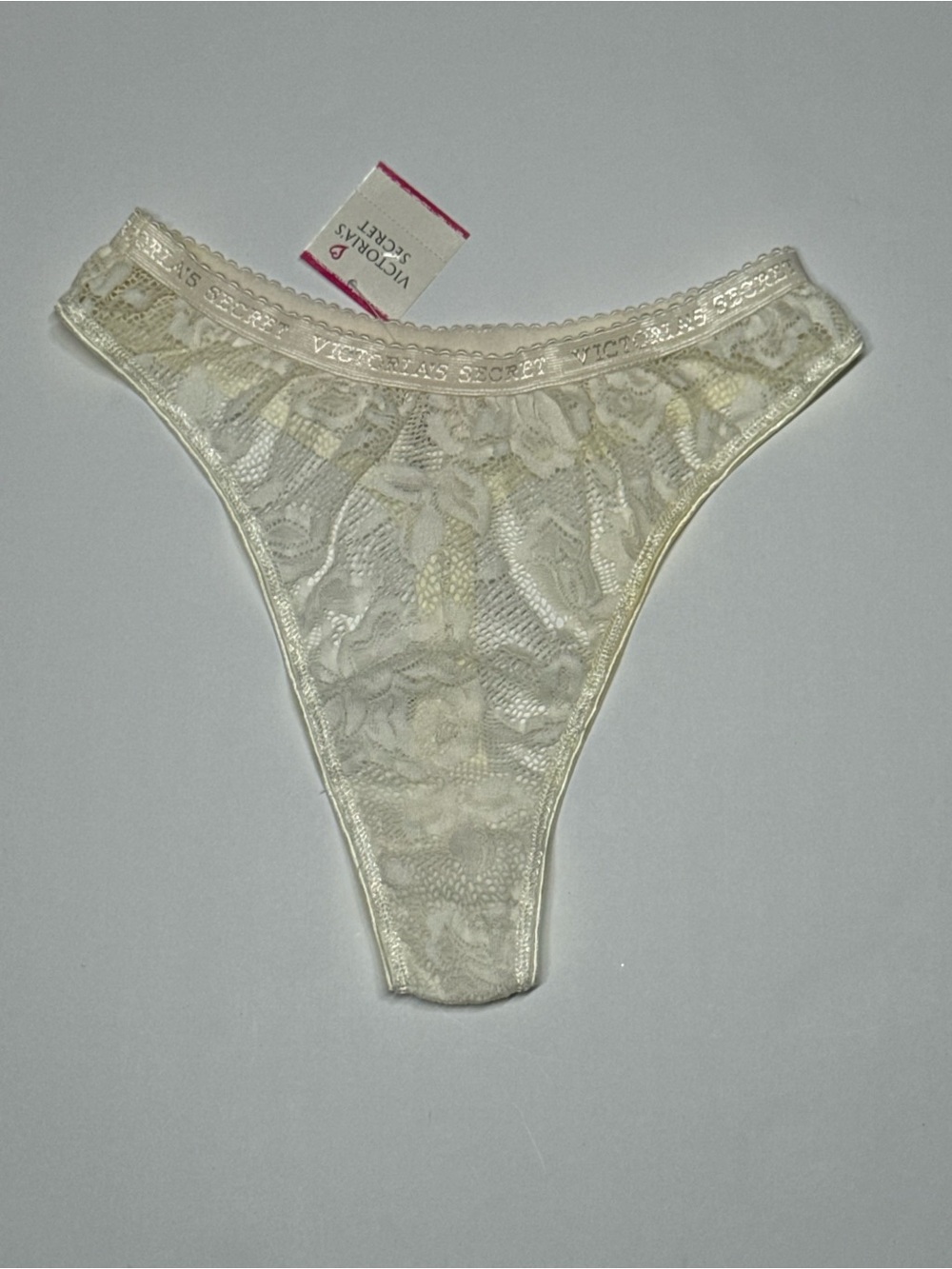 1999 Vintage Victoria’s Secret Lace Thong Ivory NWT S